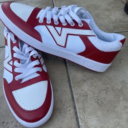 VANS LEATHER SIZE 11 NEW