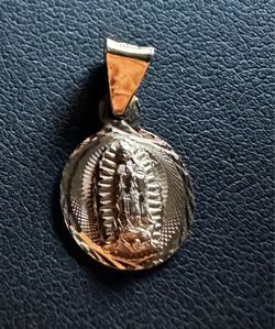 14kt Virgin Mary pendant