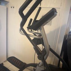 Free!!! Elliptical Pro  Form Trainer  7.0  Model Pfel01715.0  