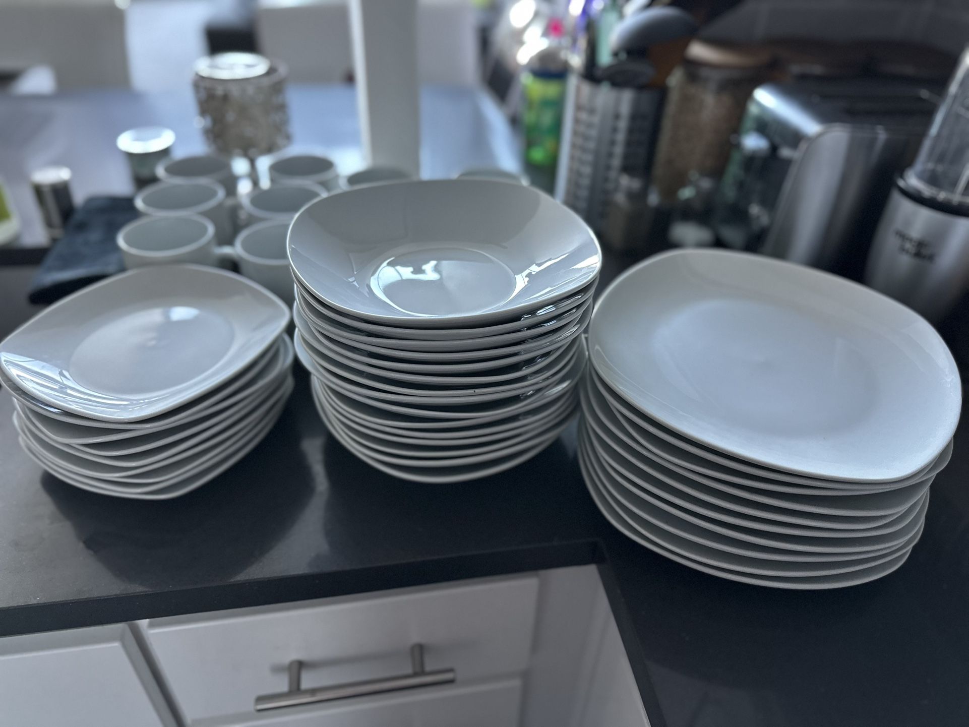 FREE- Dinnerware Set & Tea Cups