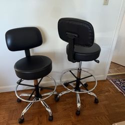 2x Adjustable Working Stools 