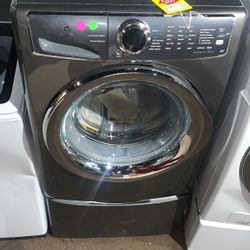 ELECTROLUX EFLS627UTT 4.4 cu. ft. Front Load Washer V4