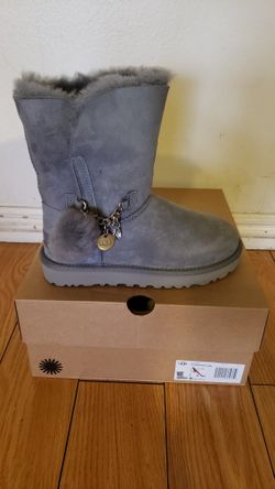 UGG BOOTS CLASSIC SHORT CHARM #5