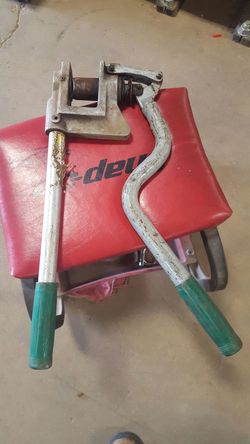 Electrician stud punch