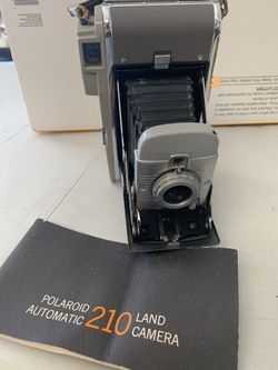 Antique Polaroid land camera Model 80