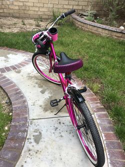 26 inch Susan G Komen seven speed cruiser Bike pink ribbon breast