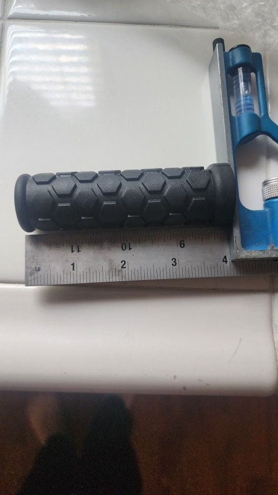 5 pairs New grips for bikes,scooters and wheel chairs