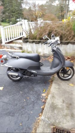 2015 cAli classic 150cc scooter