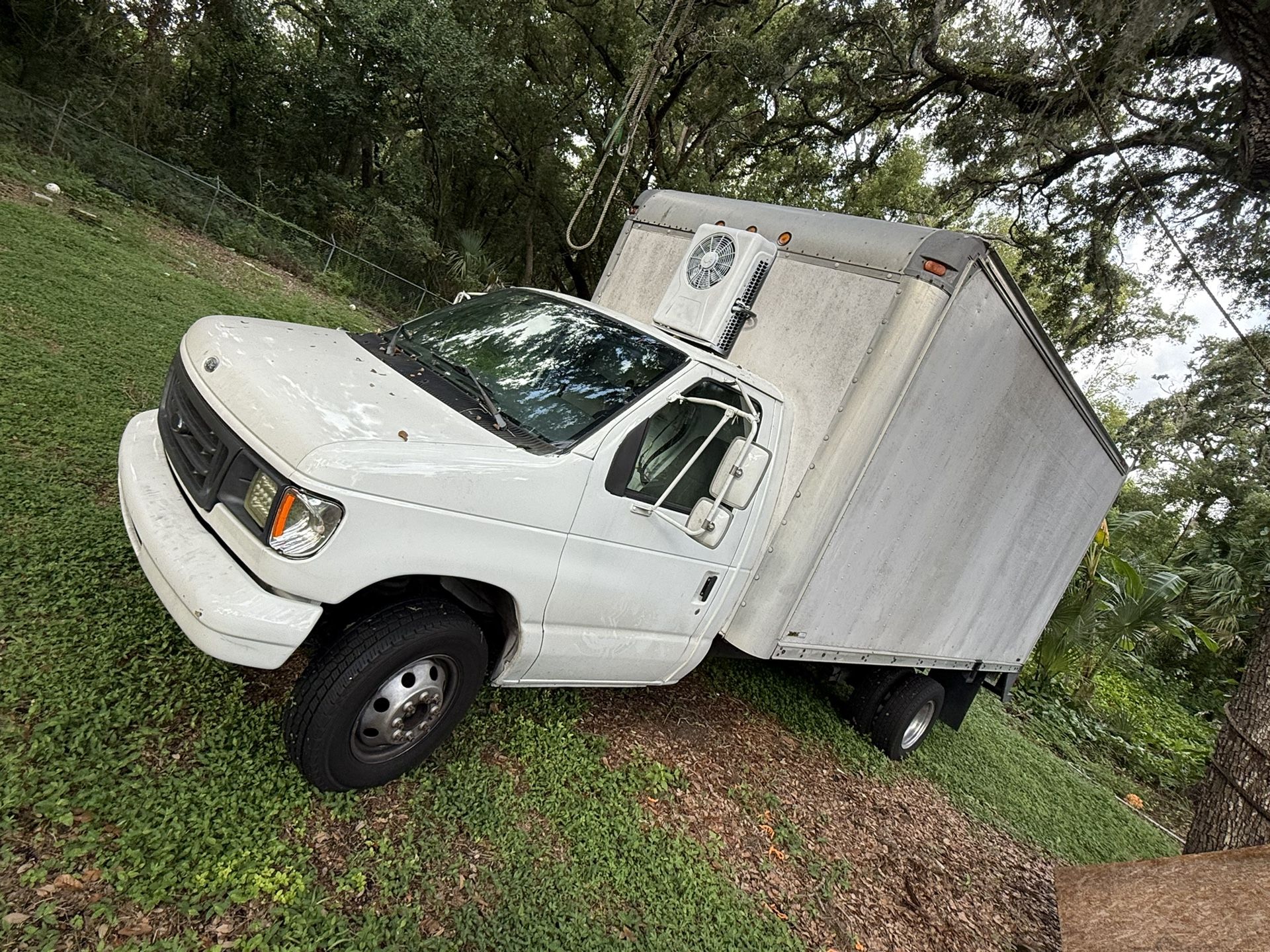 1999 Ford E-350