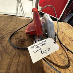 Milwaukee 7 1/4 Inch Electric Saw