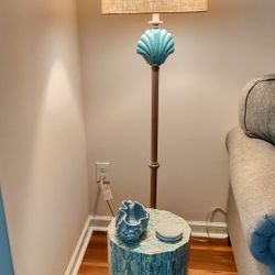 Sea Shell Floor Lamp And Matching Accent Table 
