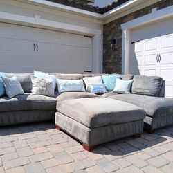 Grey Family Size L Sectional with Ottoman 