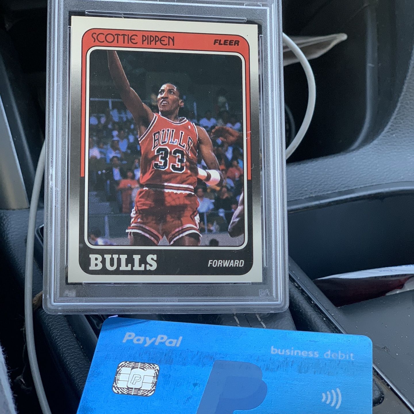 Scottie Pippen Rookie PSA 8