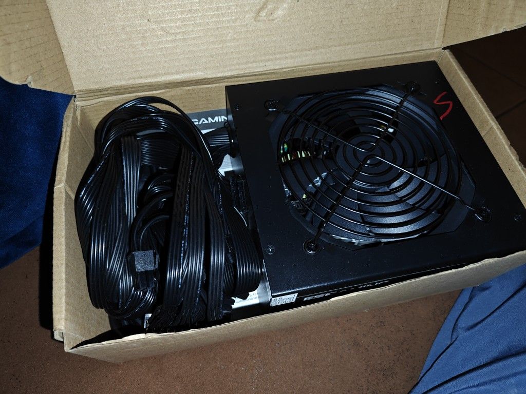 700w Power Supply
