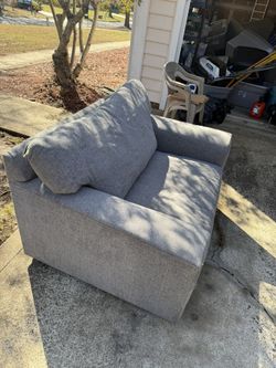 Cozy Gray Oversized Armchair – Great Condition!