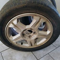 2 Hyundai Tiburon  Wheels