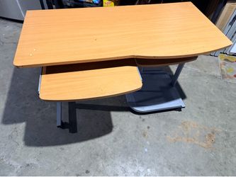 Rolling desk