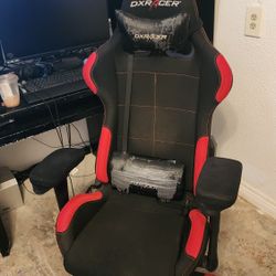 DX Racer Gaming Chair