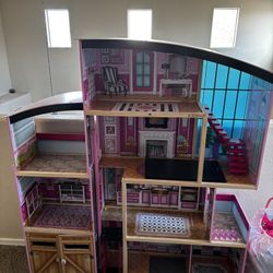 🏠 Large KidKraft Wooden Dollhouse – 3 Levels