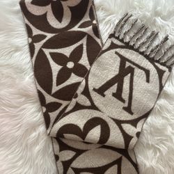 Louis  vuitton Scarf 