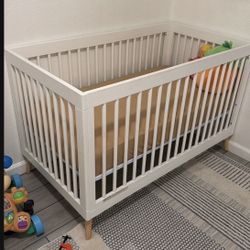Delta Jordan Crib