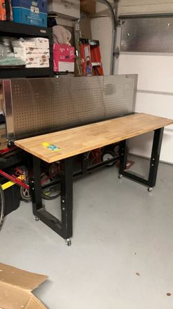 6 f HUSKY workbench with Pegboard (almost New)