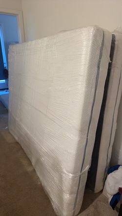 Used 2 Queen Mattress