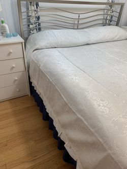 Queen Bed Coverlet 