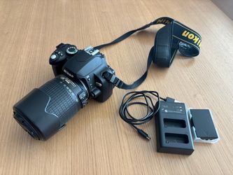 Nikon D60 w/ Nikkor AF-S 55-200 lens, 2 batteries & charger, and Memory Card