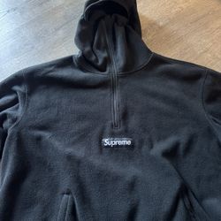Supreme half zip size L