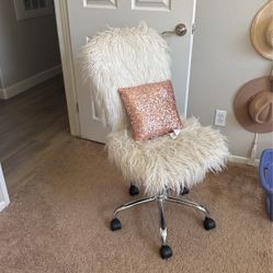 Furry Chair For Vanity Or Desk