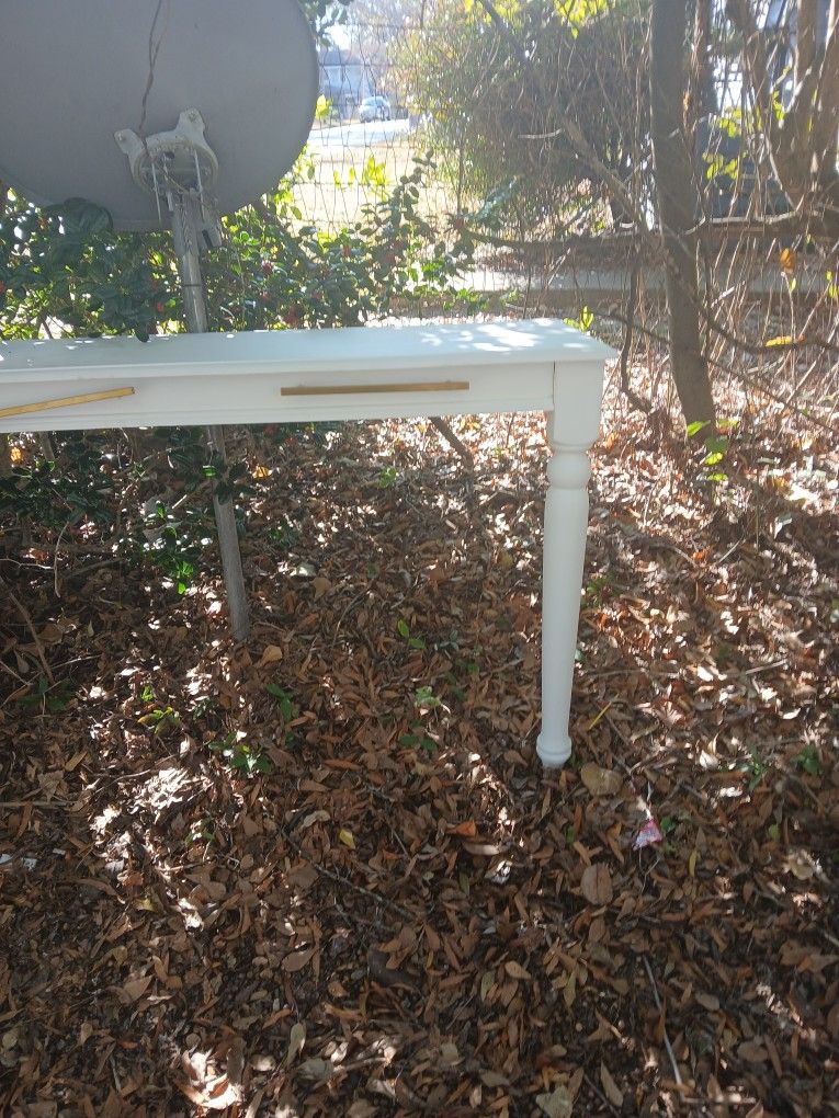 Entrance Table