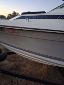 Bayliner boat with trailer