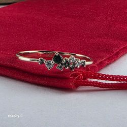 14K Yellow Gold Emeralds & Genuine Diamonds Dainty Lightweight Ring Size 8.5!/ Anillo de Oro con Esmeraldas y Diamantes! 👌🎁Post Tags: Anillo de Oro