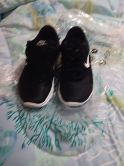 Nike Low-Top Sneakers Black and White