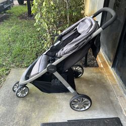 Britax B-Lively Children’s Stroller Gently  Used Z