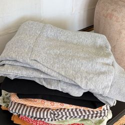 Lot of mixed clothing