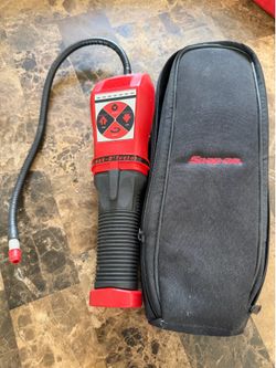 Leak detector