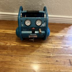 Malita 1 Gallón Compressor 