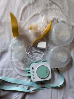 Breast pump bundle