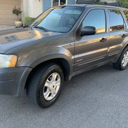 2003 Ford Escape