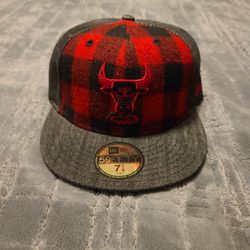 New Era 59Fifty Chicago Bulls Fitted Hat Cap Size 7 1/8