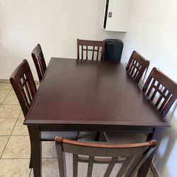 Dining table with 6 chairs