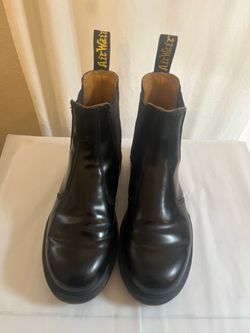 Doc Martens UNISEX Leather Chelsea Boots (Size 7 Men / Size 8 Ladies)