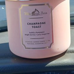 CHAMPAGNE TOAST CANDLE