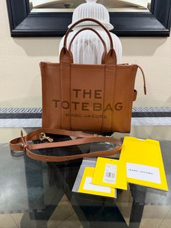 The Tote Bag  👜 Marc Jacobs   100% authentic  $340