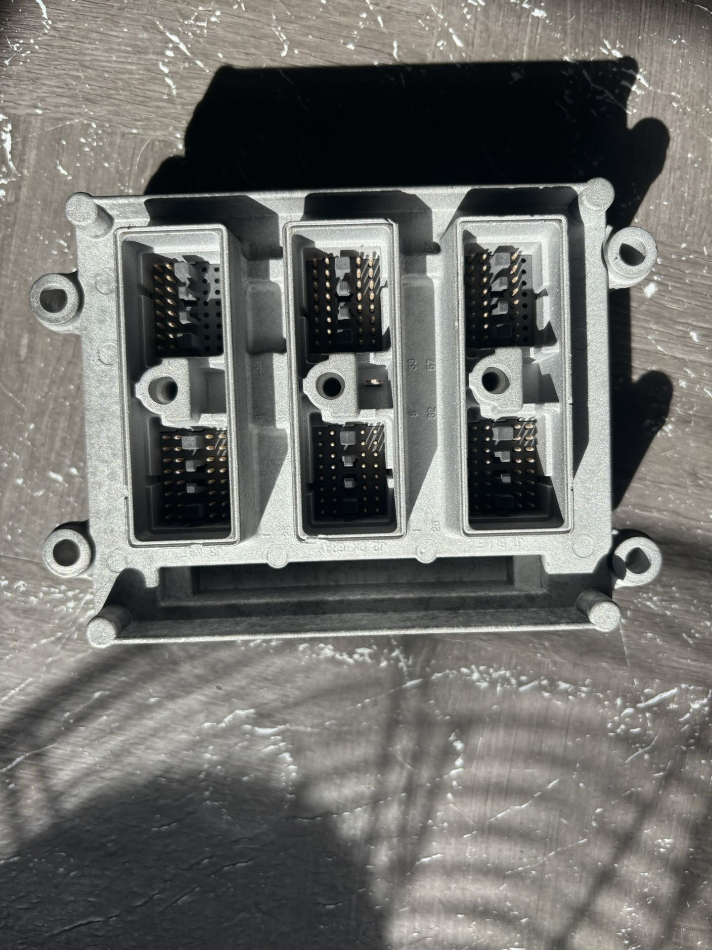 GM ECU / PCM 1(contact info removed) – Fits 1(contact info removed) Chevy & GMC Trucks & SUVs