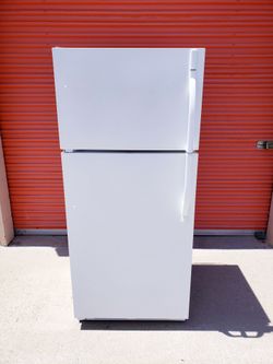Free Delivery Top Freezer Refrigerator Kenmore 18 CuFt Super Clean Works Perfectly Fridge