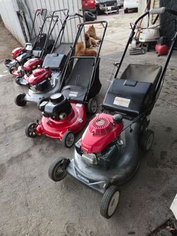 Lawn mower Honda  ONE YR GARANTY