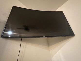 📺 Samsung 65” Curved 4K UHD Smart TV – $225 OBO